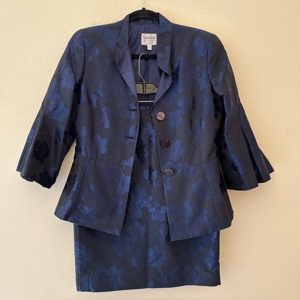 ARMANI COLLEZIONI Blue Floral brocade Blazer and Skirt Set